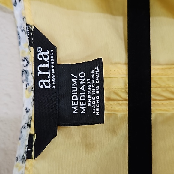 a.n.a. A New Approach Bright Yellow Jacket Size Medium - Picture 11 of 15